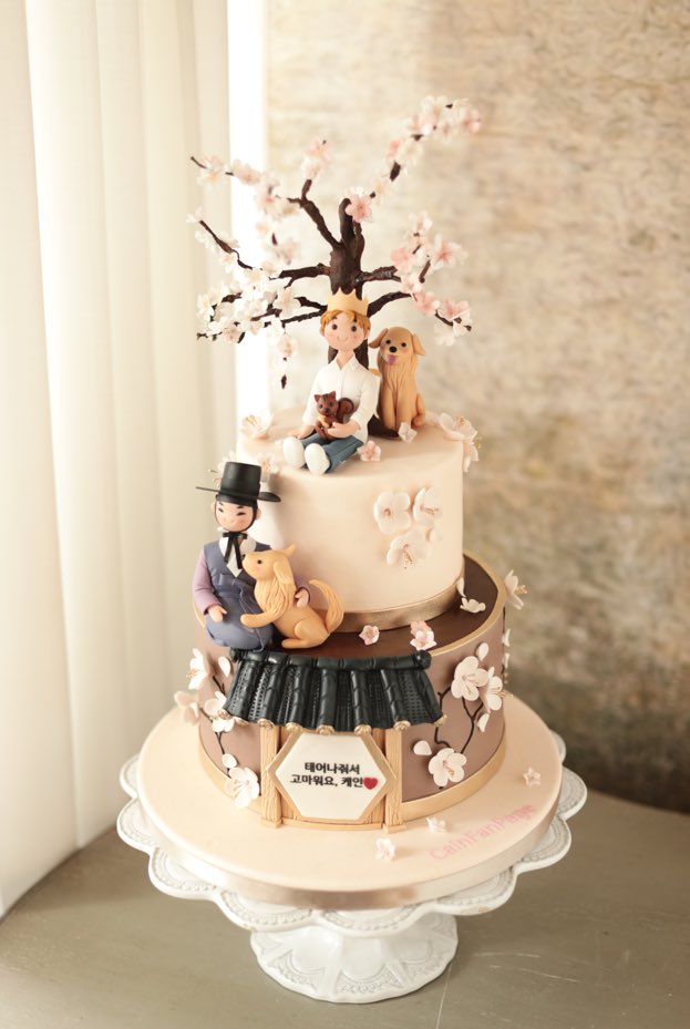This cake brought back memories of one of the events for Cain and Jooin, so cute 🐕 🐿️ <a href="/ZZIN_BAM/">ZZINBAM</a>
