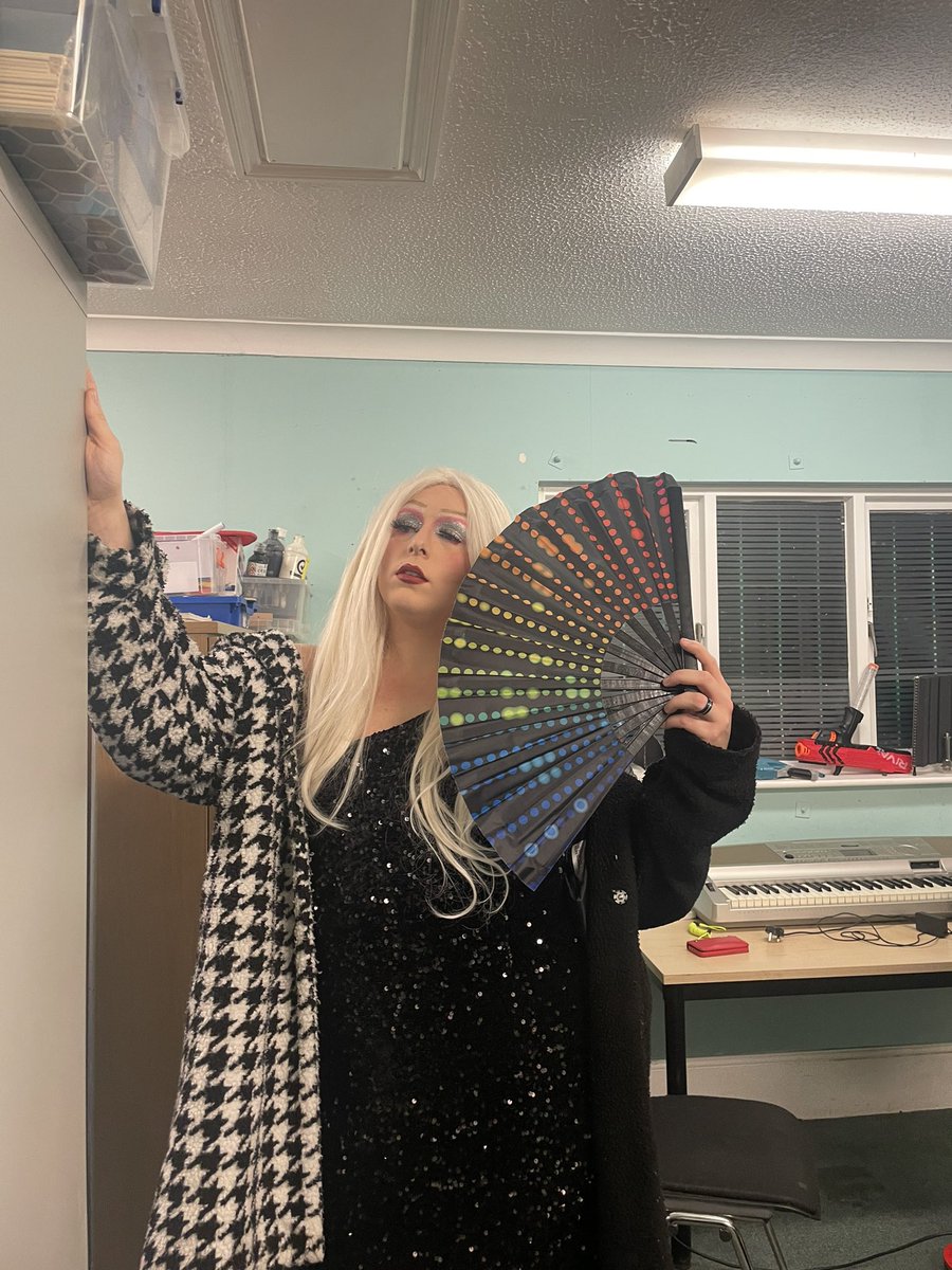UnderdogCrewtv's tweet photo. Jenny Saisquoi looking beautiful as ever 😍 Drag photoshoot 

#onlyfans #drag #dragqueen
#RuPaul https://t.co/mFd7ePXZA8