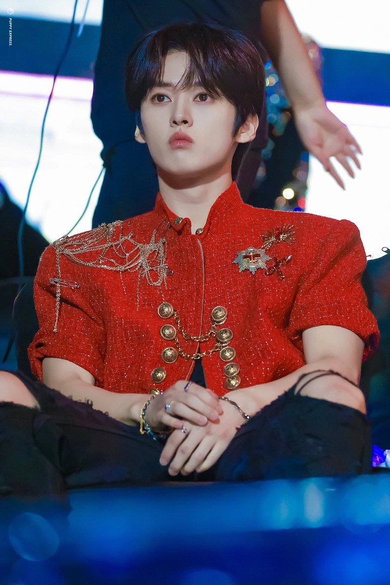 puppiexpress's tweet photo. 240106 GDA HQ

😗

#한밍 #minsung
#한 #HAN #리노 #LeeKnow
#스트레이키즈 #StrayKids https://t.co/hhpcclwFSY