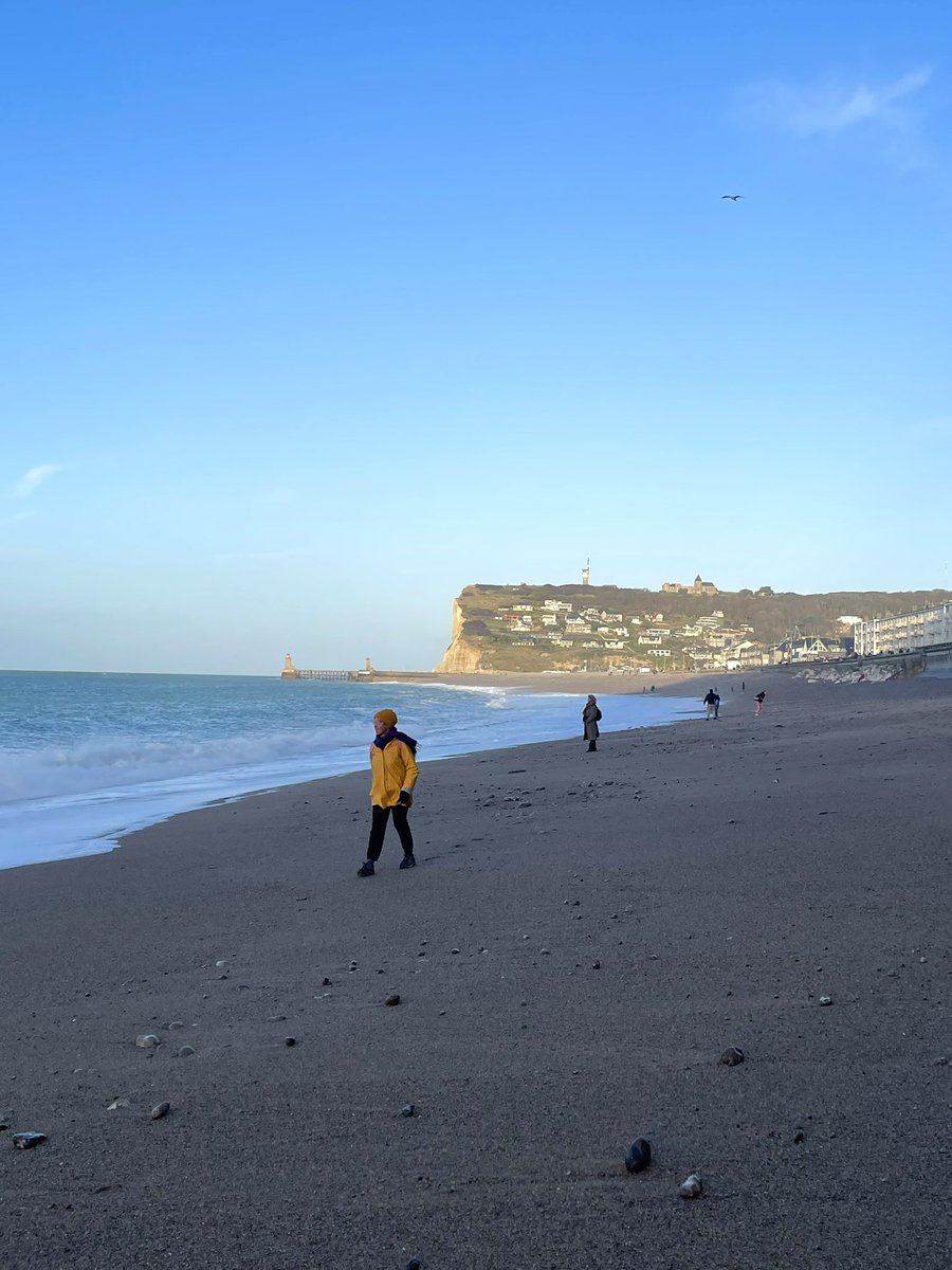 gaspardooo's tweet photo. La Normandie c’est vraiment trop sous côté 🌊 https://t.co/FHUycHhqjn