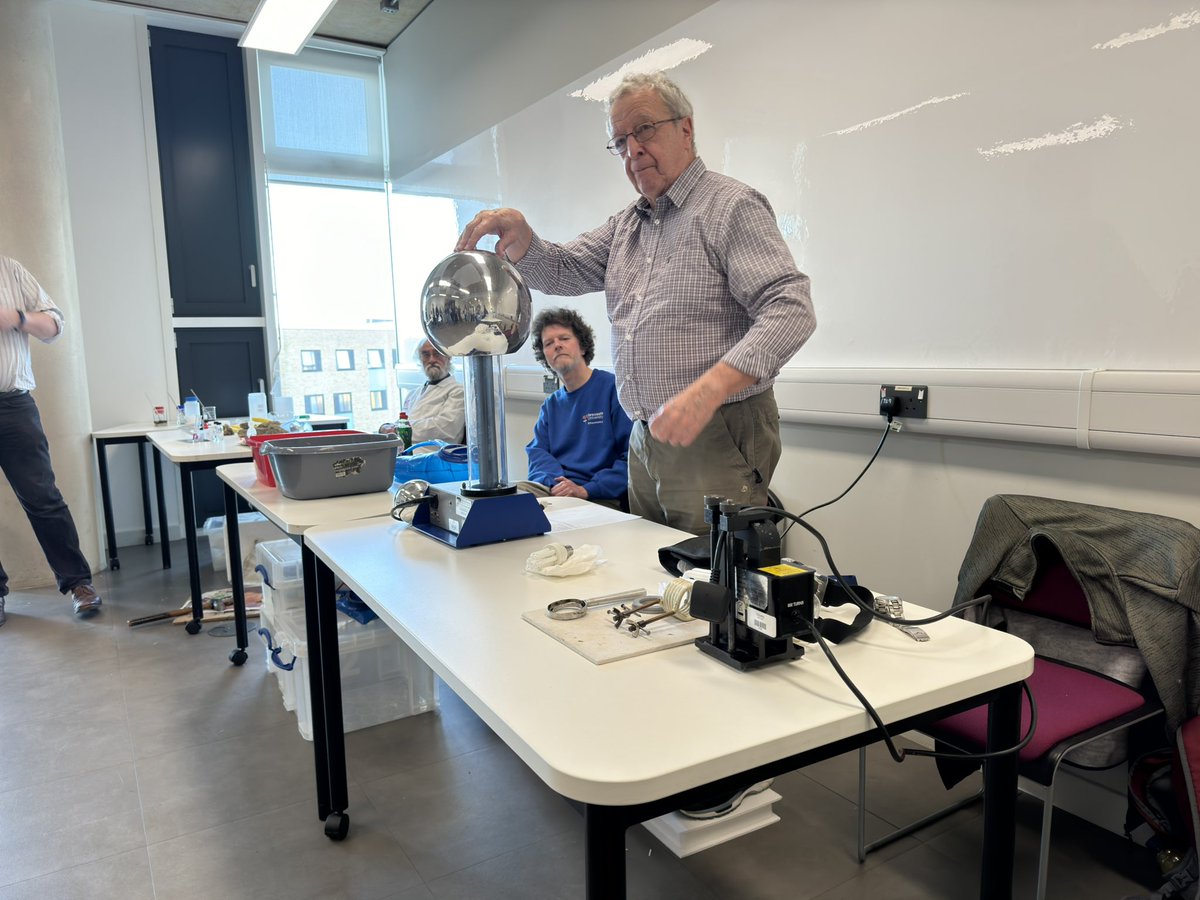 VCJChemistry tweet media