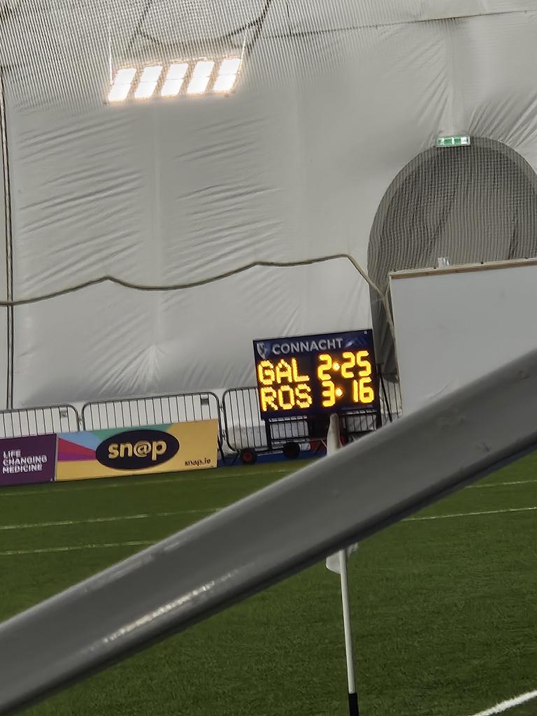 Siad Gaillimh seaimpiní sóisir na sciathe i gCúige Chonnacht. 

<a href="/Galway_GAA/">Galway GAA Official</a> 
<a href="/RoscommonGAA/">Roscommon GAA</a> 
<a href="/RTERnaG/">Raidió na Gaeltachta</a>