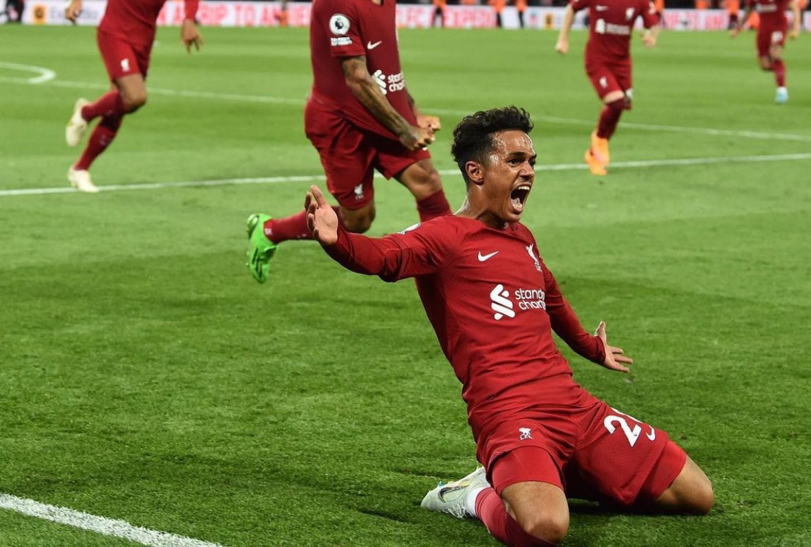 🔴🇵🇹 Liverpool will decide on the best loan option for Fábio Carvalho in the next few days.

Southampton, Hull City and Leeds all pushing to sign him — Wolves also asked for Fábio but game time guarantees will be key.