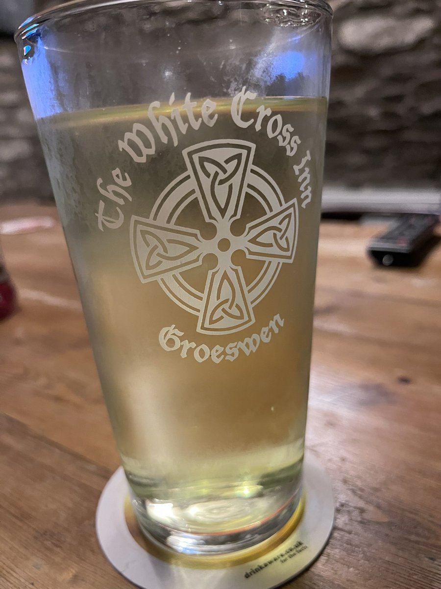 daibennett's tweet image. Down “The Deeps” with the dog and then a Lime and Soda at the boozer. 
Stupid #DryJanuary