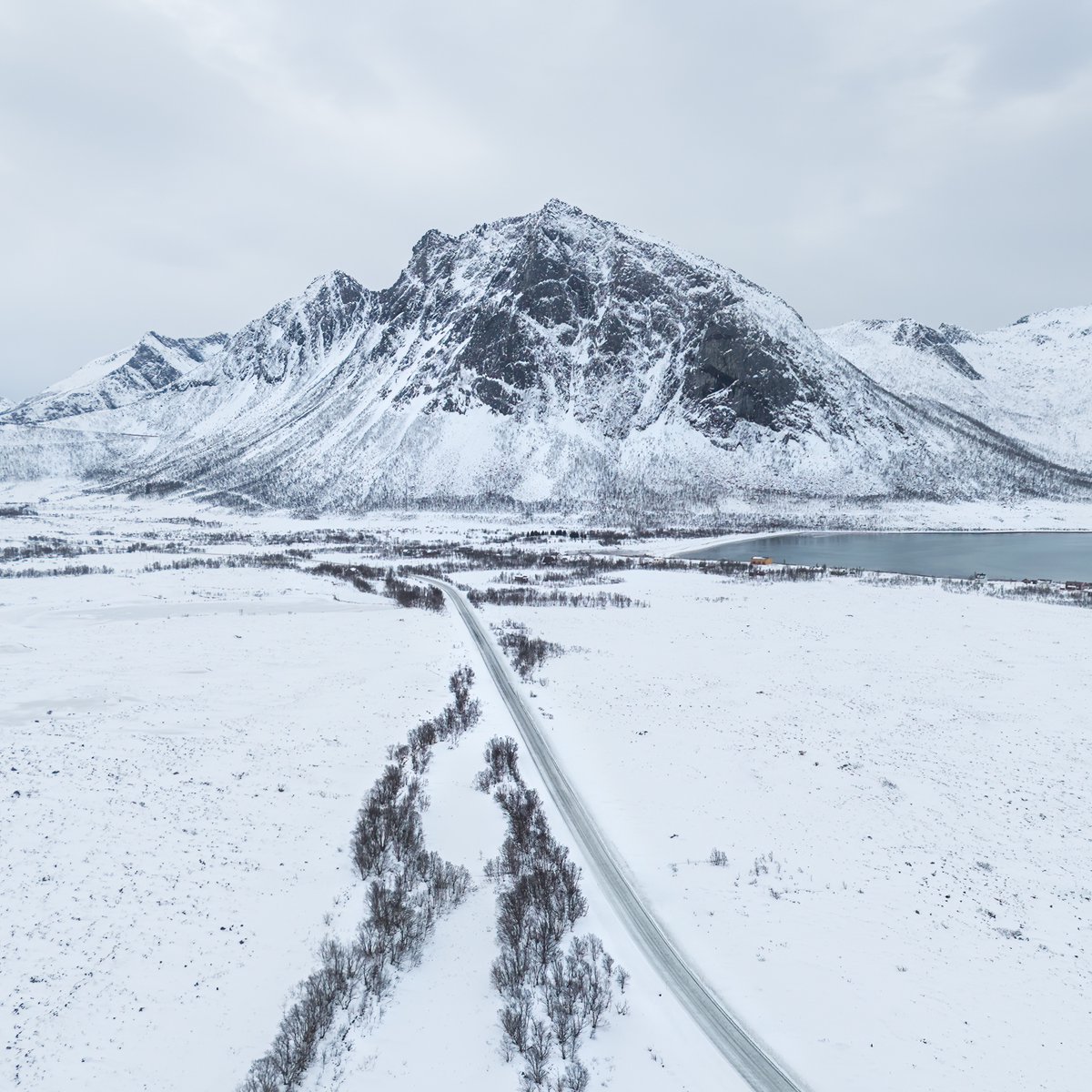 Senja, Norway's second-biggest island 🇳🇴 Consisting of fjords, alpine peaks and untouched coasts, it's a haven for wildlife including eagles, moose, reindeer and seals. #EarthCapture by Asger Thielsen via Instagram