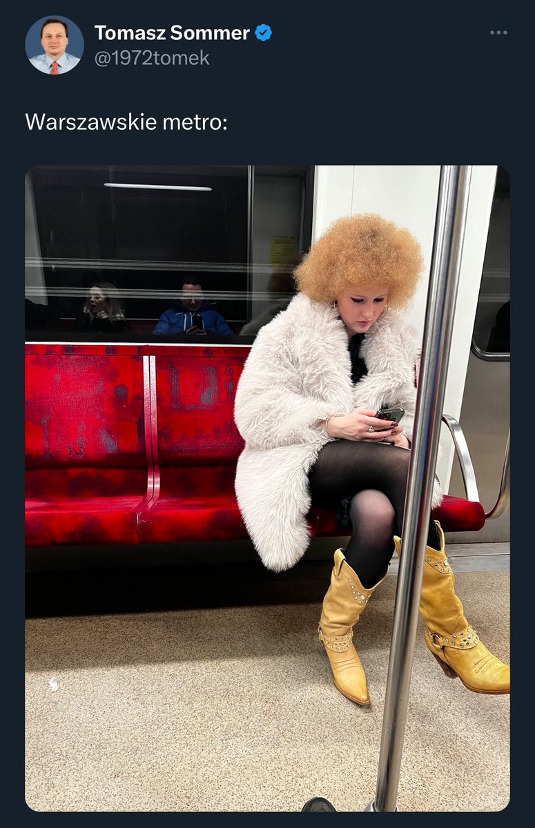 mikolajperz's tweet image. Mam nadzieję, że Pani z tego zdjęcia poda tego debila do sądu za publikację wizerunku bez zgody.