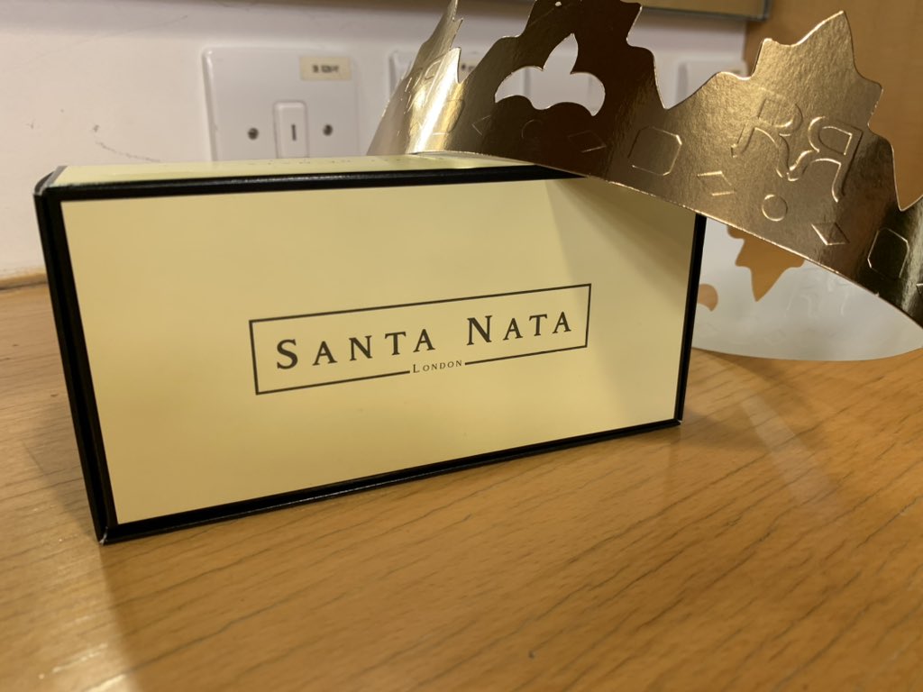 Feliz día de Reyes 👑👑👑 Last day in the theatre before returning back to the studio. #Alittletreat #Natas #SantaNata 😋