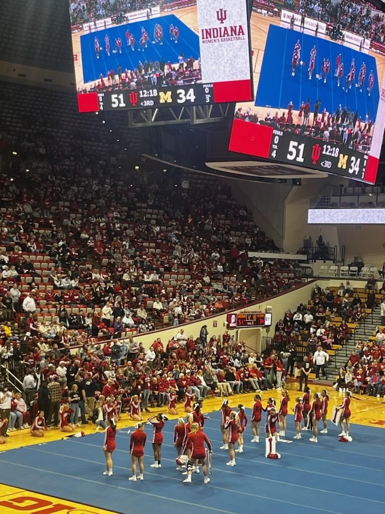 dc_eleathletics's tweet image. Thank you @mann_rick and Mann Law for the IU Womens Basketball tickets! Elementary Basketball Coach Wilson and his family had a great time! @DCHS_Athletics #decaturproud
