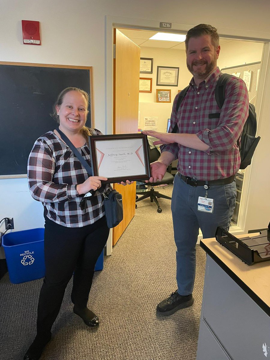 PedsRwj's tweet photo. Congratultions to Dr. Suell, one of our neonatology attendings, on winning “Faculty of the month”. 

He celebrated by buying delicious pizza for the NICU team😊

Thank you for being so invested in our growth &amp; learning, Dr. Suell. We are so lucky to have you. https://t.co/xMYAjtSke6