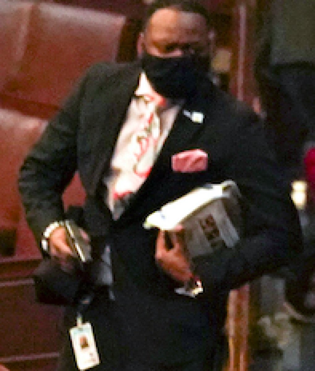 EndWokeness's tweet image. Ashli Babbitt was an Air Force veteran who served our country for 12+ years and won awards for her service in Iraq.

Ashli Babbitt was 5-foot-2, weighed 115 pounds, and was unarmed. 

Lt. Michael Byrd shot her in the face for the crime of trespassing despite the fact that armed…