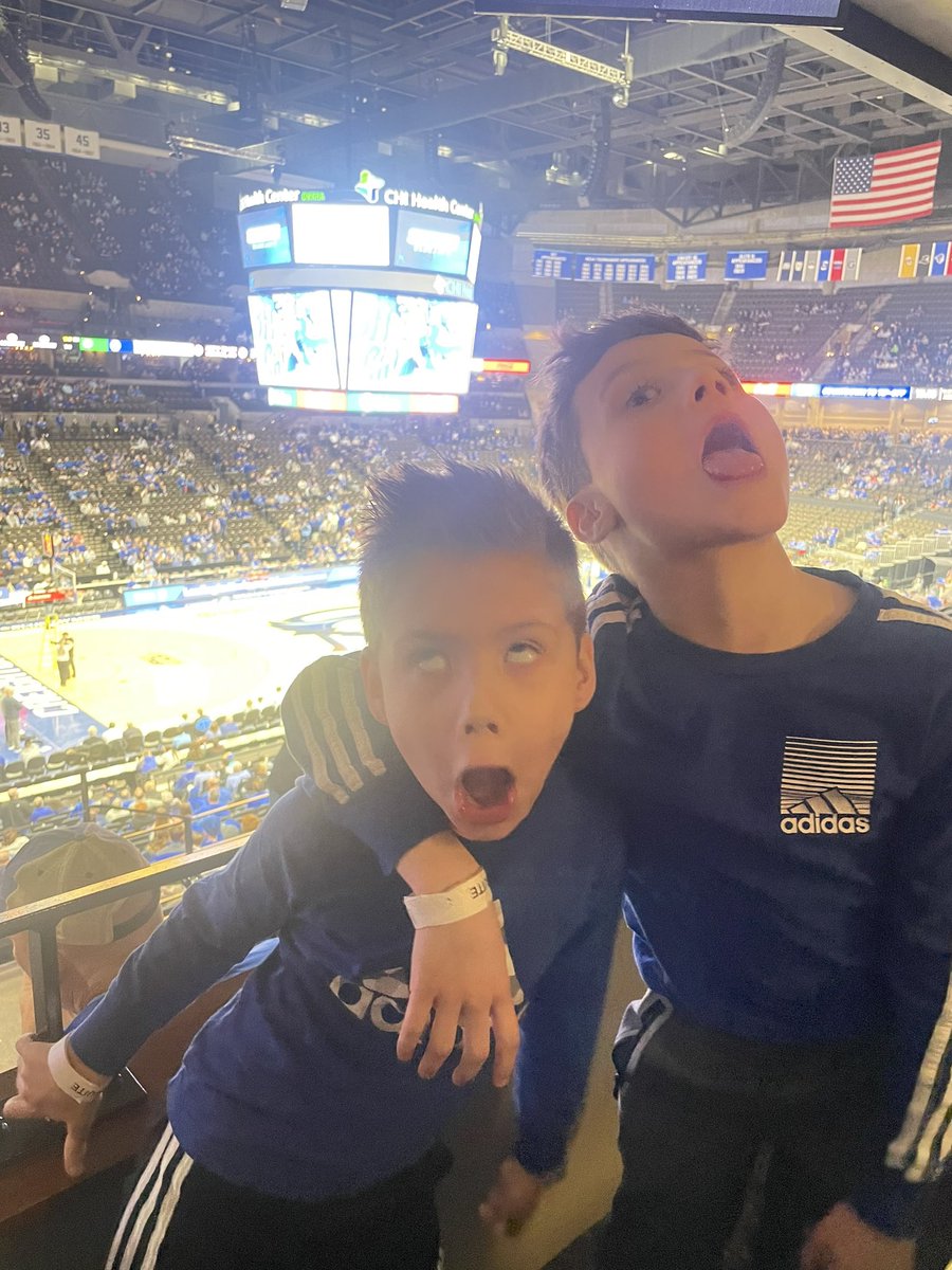 b_ross02's tweet photo. #gojays https://t.co/gaxxGE9QSU