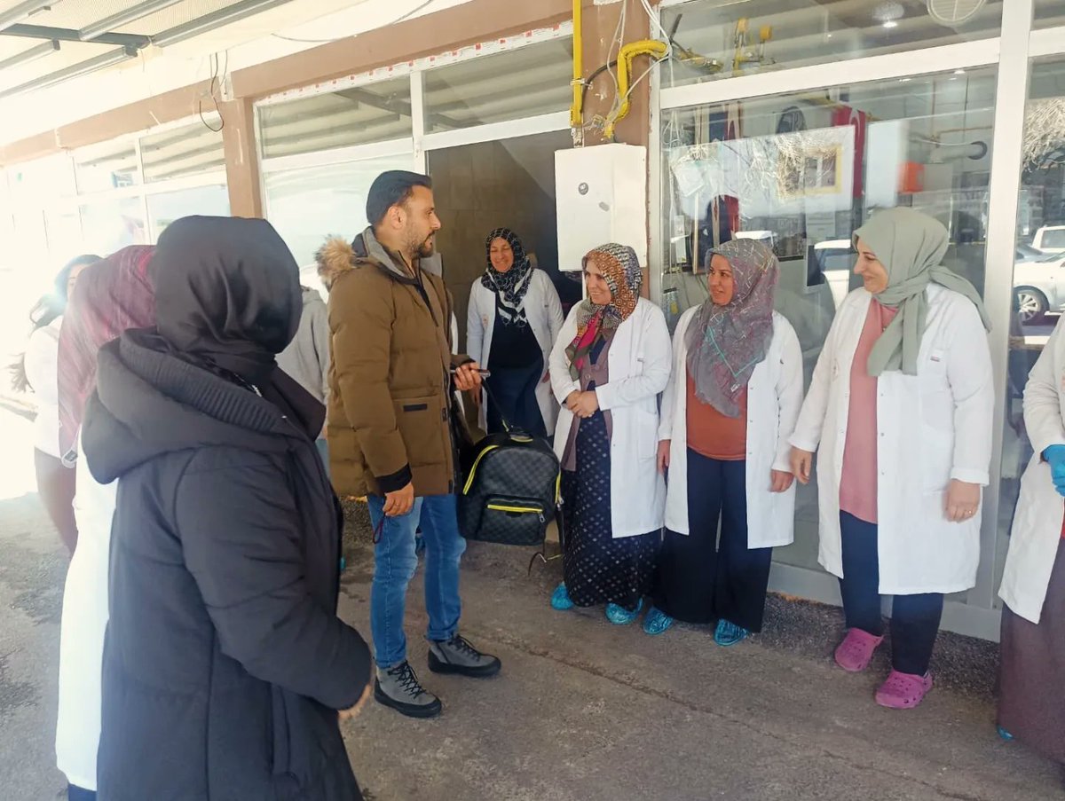 TRT1 kanalında yayınlanan 'Alişan ile Hayata Gülümse' programı için Kayseri’mizde misafir ettiğimiz değerli sanatçımız Alişan Bey;  Develi Kadın Kooperatifimizi, (HEKKOP) Hacılar Erciyes Kadın Kooperatifimizi ve (EREK)  Erciyes Engelliler Kooperatifimizi  ziyaret ettiler.