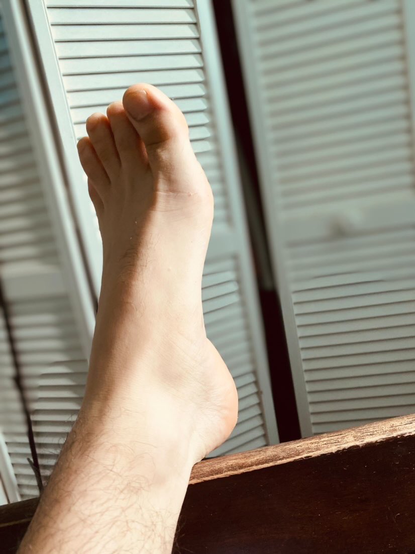 Baitedguyss's tweet photo. Bait # 3 Louie #feet #bait #gay https://t.co/kLi2YAK437