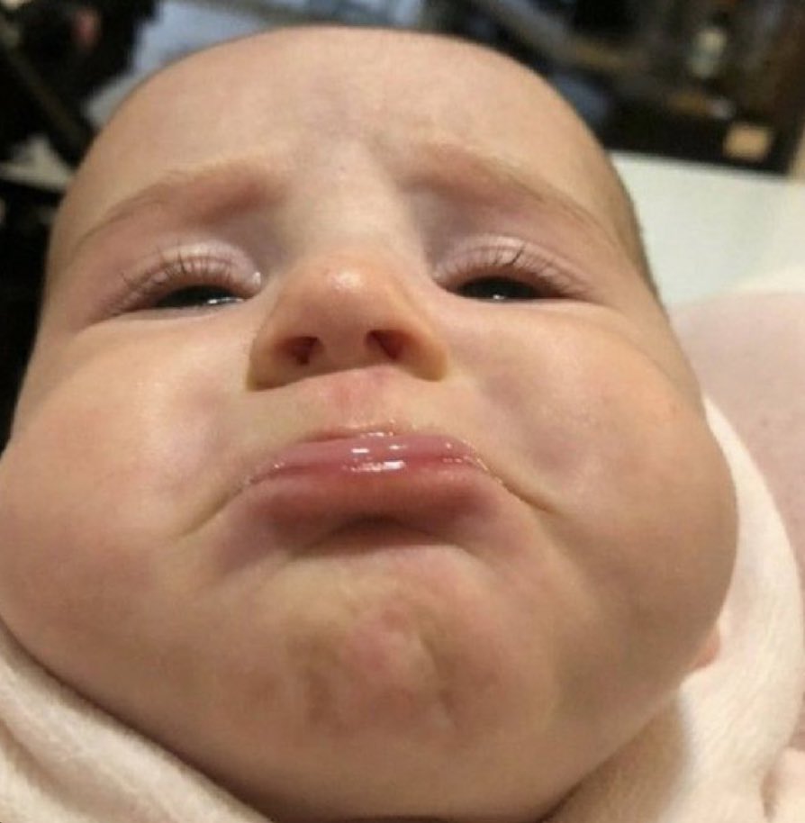 eibrisadassa's tweet photo. quando eu digito “🥺” é isso que eu quero dizer https://t.co/6SYyqotwcx