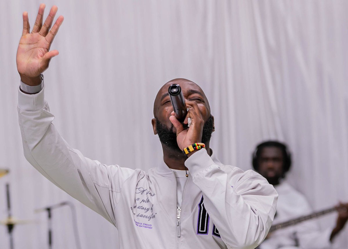 PiccadillyPiwc's tweet photo. God is spirit, and his worshipers must worship in the Spirit and in truth. John 4:24 https://t.co/DvCDpfSyiN