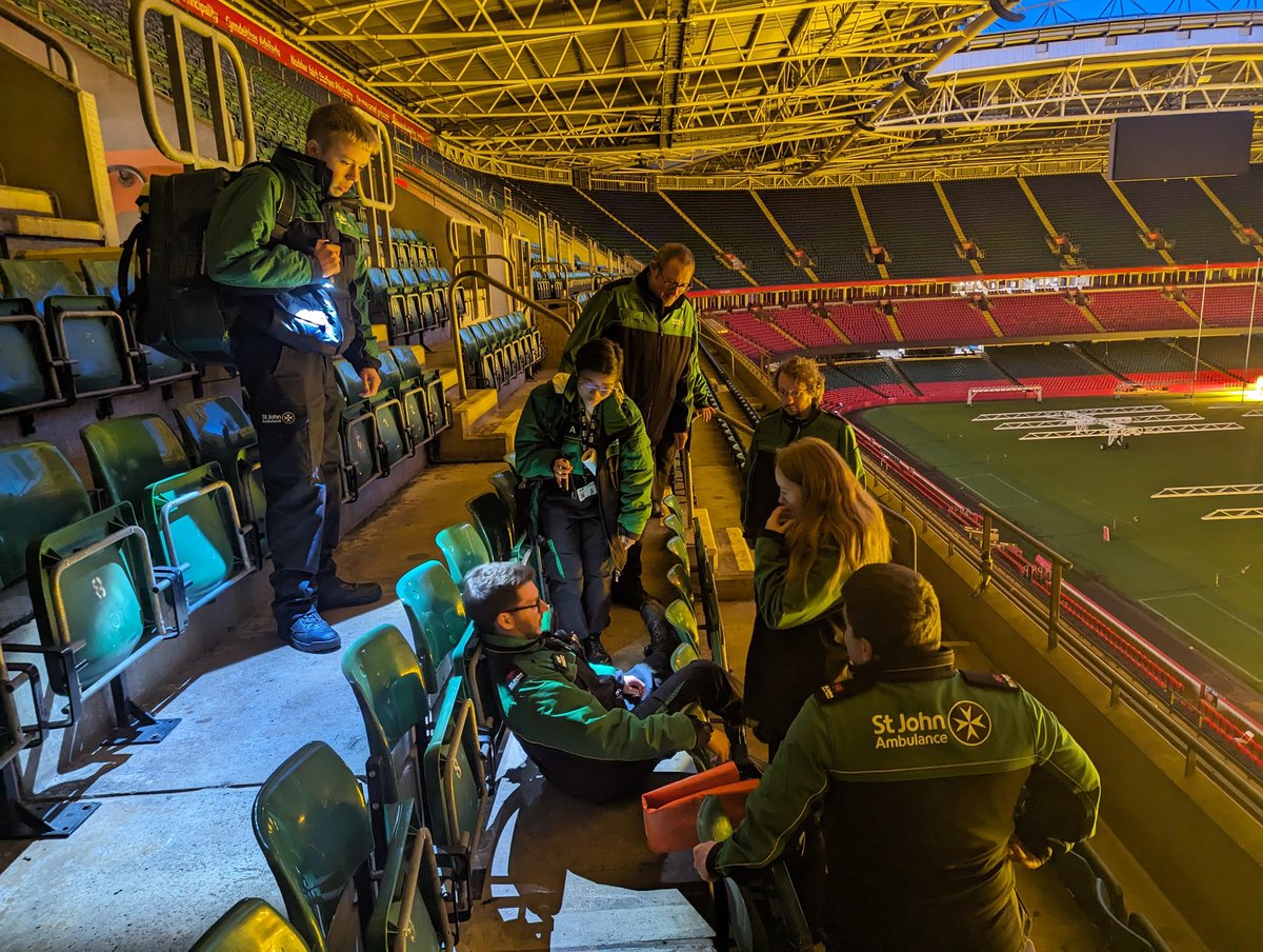 A huge well done to all the @SJACymru participants and facilitators at the CPD event today @principalitysta! A fantastically organised day and wonderful to see how engaged everybody was with the sessions on offer. Thank you for having me to lead a session! #medicine #phem #cpd