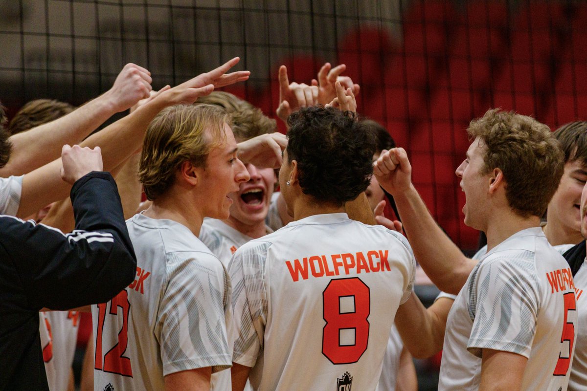 🏐 MVB | It was about so much more than a win last night. 📺 @UWLarkins / @Wesmenathletics #PlayForThePack