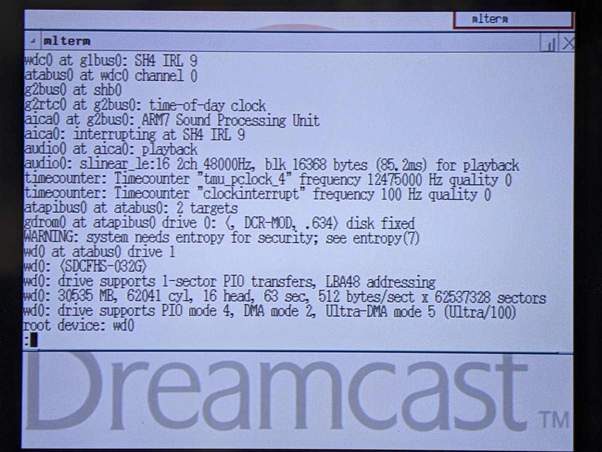 tsutsuii's tweet photo. NetBSD/dreamcast 10.0_RC2 G1IDE kernel on SEGA Dreamcast with 32MB CF mod https://t.co/fv4YLixxQb