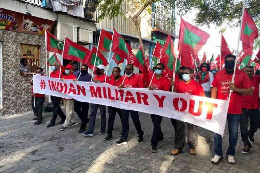 Dear India, The entire Campaign of @MMuizzu was India out! Today you saw all his Ministers & Party Members abusing Indians WTH are you visiting Maldives even after this? Let them take loans from the Chinese. Have some National Pride & stop all travel to this Bigoted place!
