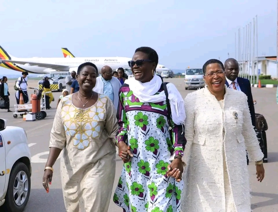 ozarabmedia's tweet image. South Sudan’s Speaker Joins Global Leaders at the 27th Commonwealth Conference in #Uganda 
Honorable Jemma Nunu Kumba, the Speaker of South Sudan's Parliament, ozarab.media/south-sudans-s… #JemmaNunuKumba #CommonwealthConference #SouthSudan