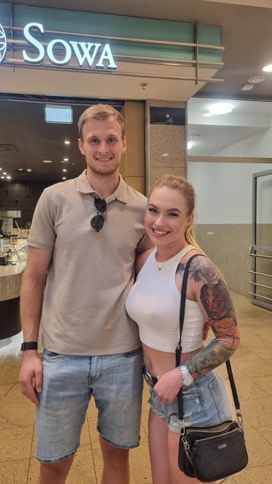 Dziękujemy ❤️ @RTS_Widzew_Lodz https://t.co/ePUgNHrHFp<a class="tags" target="_blank" title="On Twitter" href="/?out=eyJ0eXAiOiJKV1QiLCJhbGciOiJIUzUxMiJ9.eyJpYXQiOjE3MjA2MDM3NzYsImlzcyI6InR3cG9ybnN0YXJzLmNvbSIsIm5iZiI6MTcyMDYwMzc3NiwiZXhwIjoxNzUyMTM5Nzc2LCJyZWRpcmVjdF91cmwiOiJodHRwczovL3R3aXR0ZXIuY29tL1JUU19XaWR6ZXdfTG9keiJ9.syW9SBQQ-eDzFc0XARxDC_2KrsGRQrVYP7DEkae6KgEUpQWREJ_Pl1t720-TZwJ4xvY0NpZRQpqKIBW4-UKdPQ">@RTS_Widzew_Lodz</a><a href="/tag/cloutmma"class="tags"><span>#cloutmma</span></a>