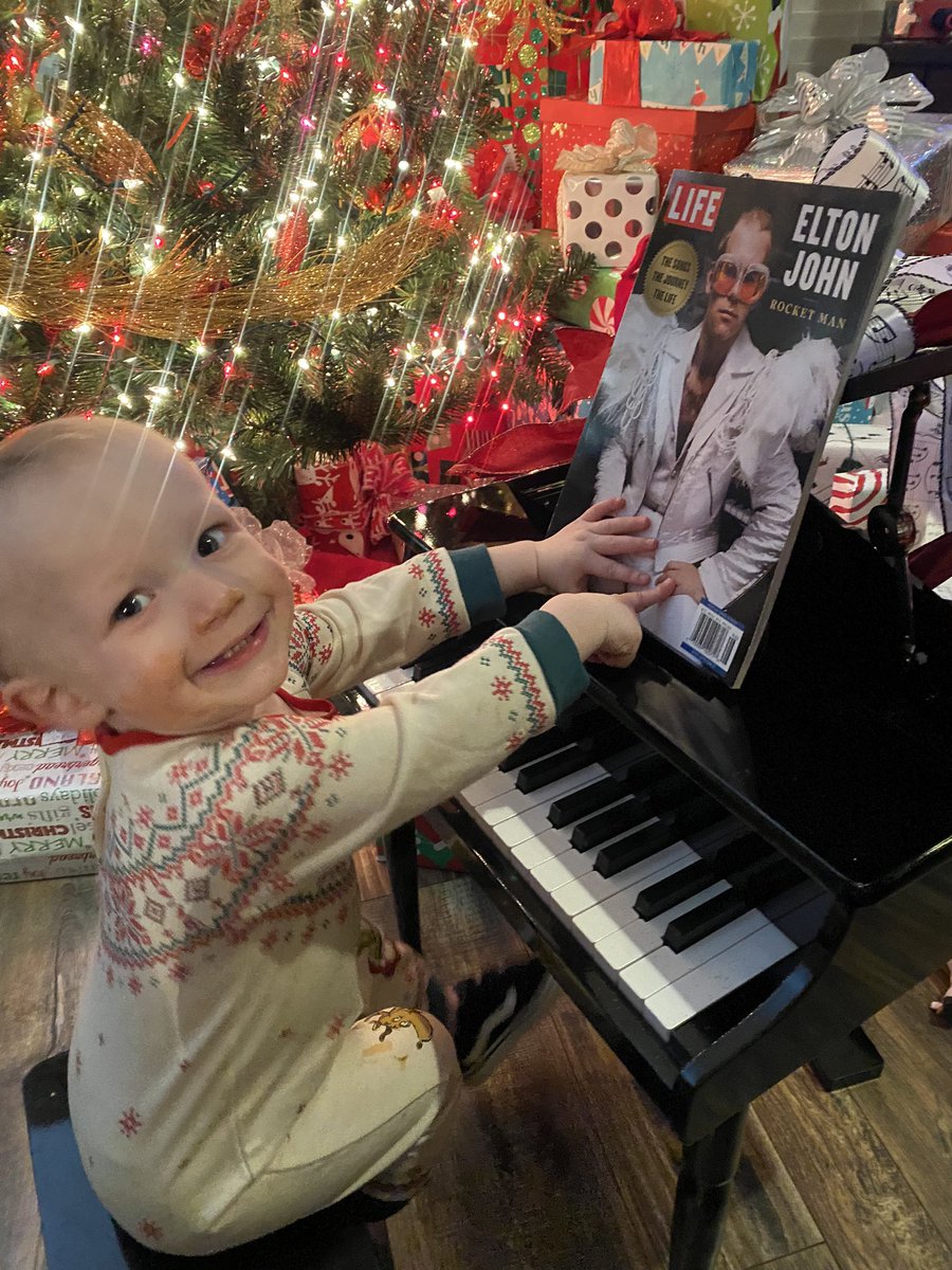 Stephanie R. tweet media