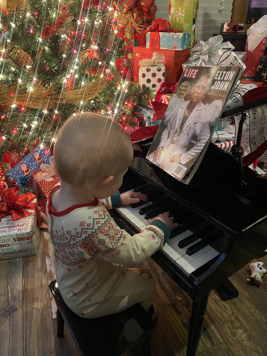 Stephanie R. tweet media