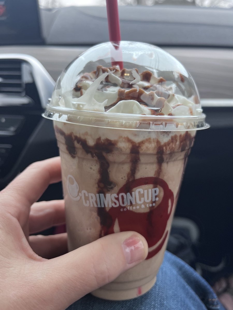 Happy Saturday I skipped the gym 😂 #crimsoncup #lovemochafreeze