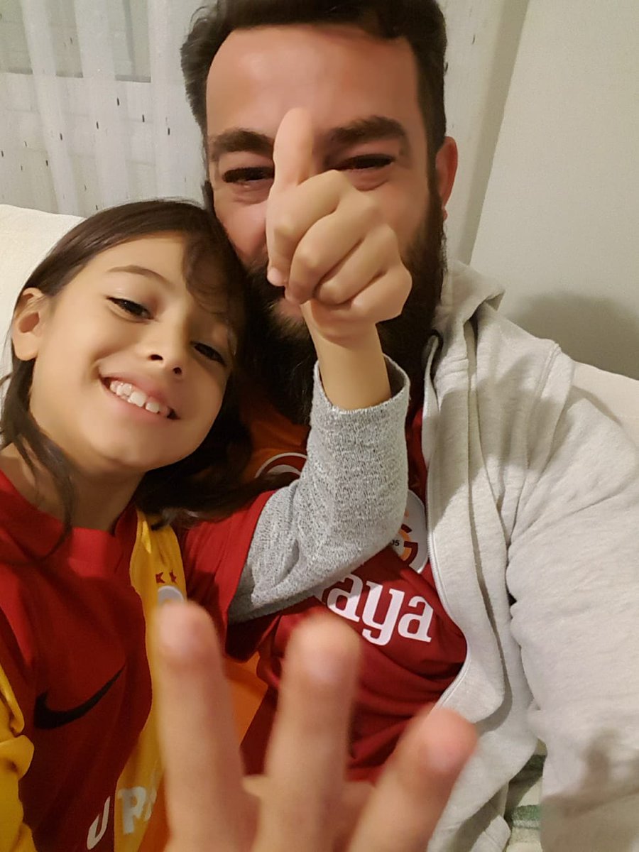 Tutuklular devam, bir sonraki dava günü 26 Nisan. Daha güçlü, daha kalabalık olacağız... Selin'imin de dediği gibi "Halledeceyik"
#isiasortakdavamız