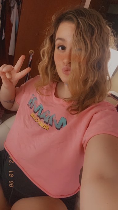 Come chill on myfreecams with me 🌸 avery_doll https://t.co/s80nubccbp<a href="/tag/mvsales"class="tags"><span>#mvsales</span></a>