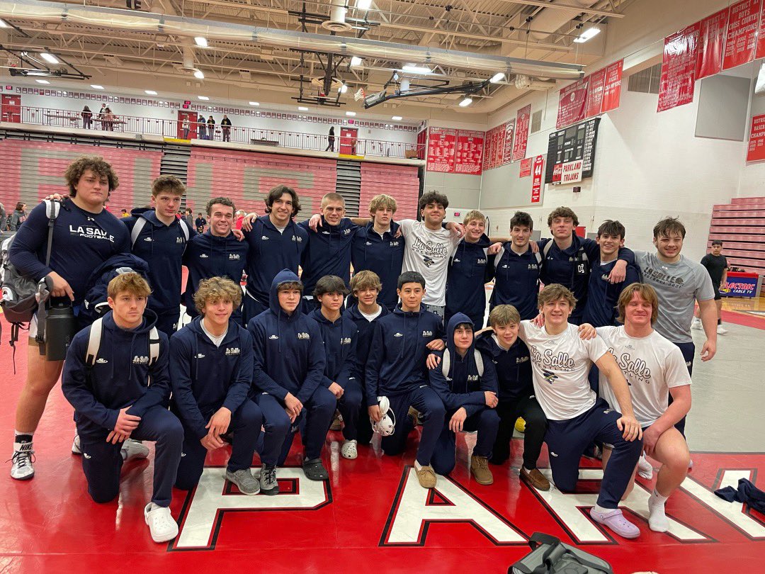 #LaSalleWrestling had a good day at the Parkland Duals: 

36-23 win over Upper Perk
32-31 win over #1 seed and state ranked Northampton
33-23 win over Parkland