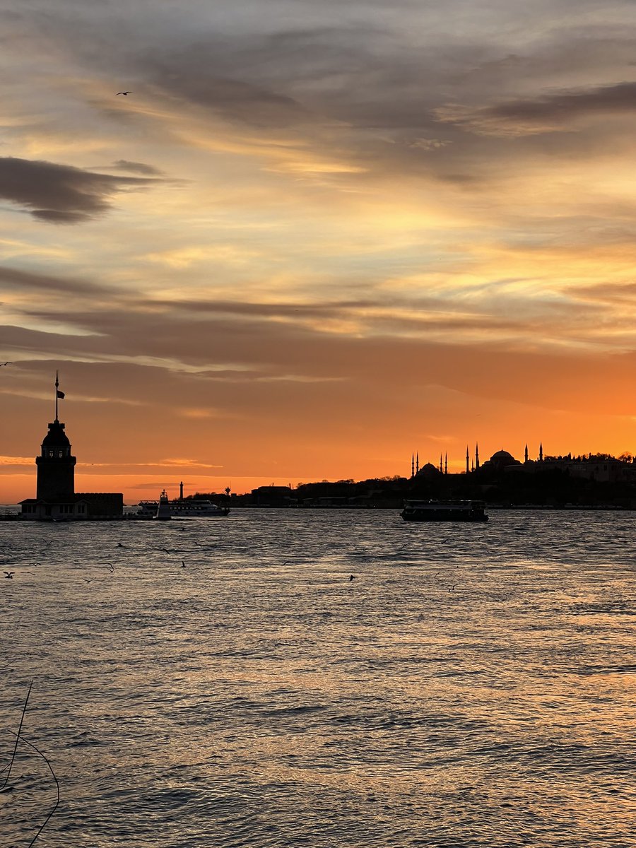 Şöyle bir gün battı bugün ♡