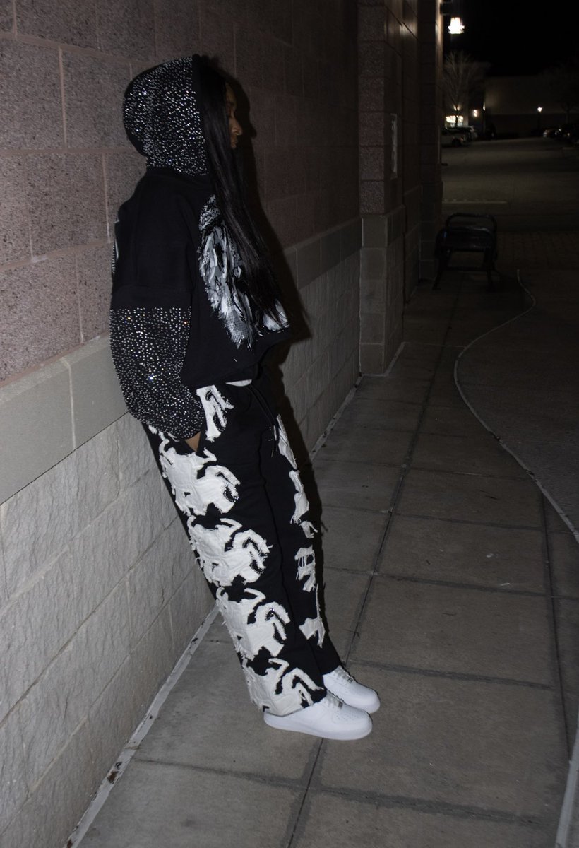 lifewma_k's tweet photo. Y’all rockin with the fit ? https://t.co/wmqO1NA5if