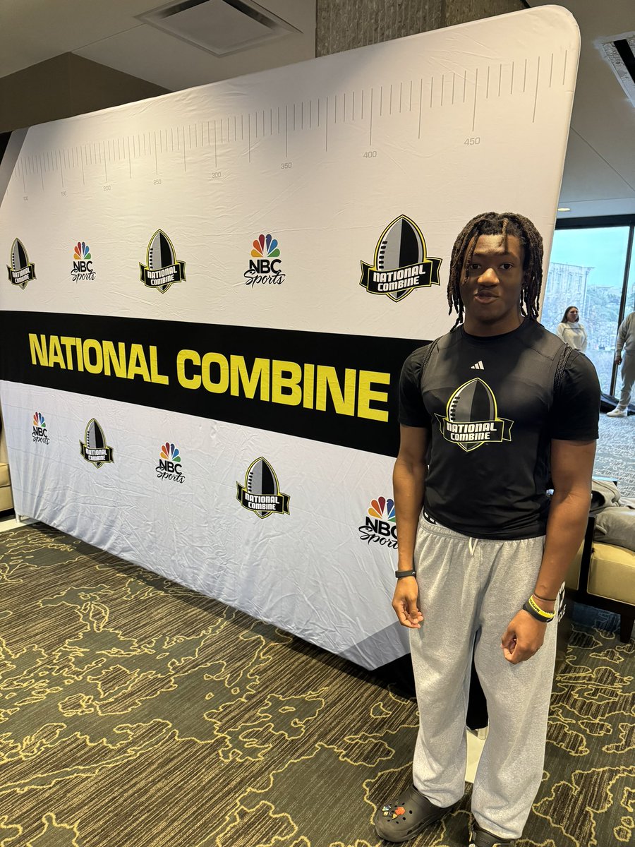 AjaBradford2026's tweet image. I am grateful for opportunity to compete with the best #football players of 2026 class. #AllAmericanBowl 🇺🇸#AABCO2ON4TION🏈 Best of luck next season guys!
@KeiHenderson1 @georgeduggins21 @ArinWarner 
Special thanks to
@SCSharkFootball @AABonNBC @Jalil_Johnson21 @Zinn68 @bbell__