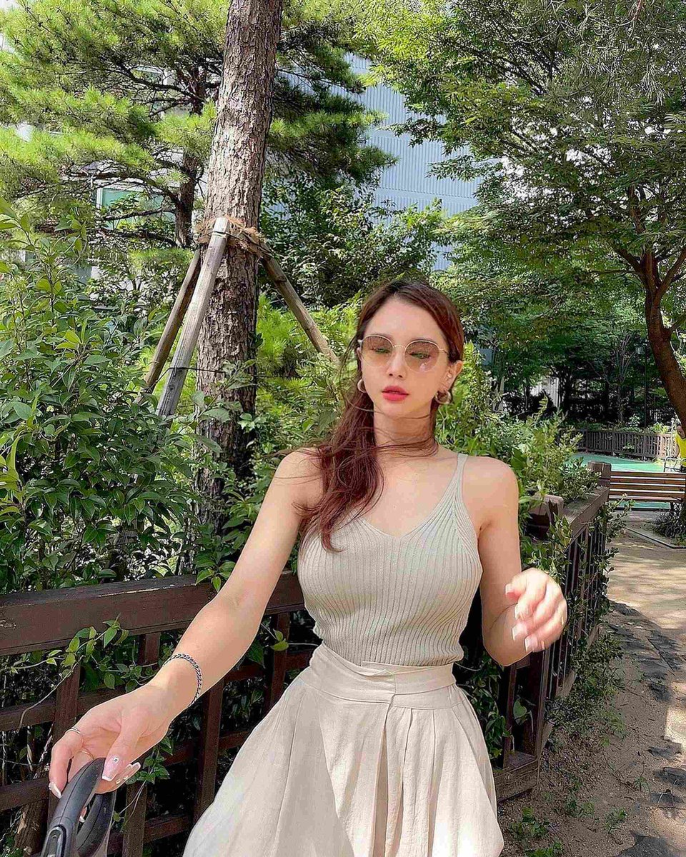 Carine sunglasses modeled by my beloved Song Kang.
#sunglasses #lie fallow