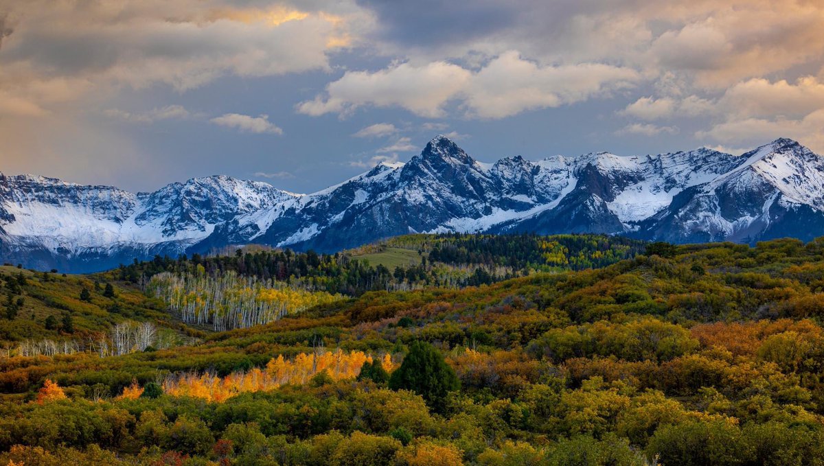 GM, I sold this beautiful framed photo of Mount Sneffels in the fall last night! First Friday’s can be so much fun.