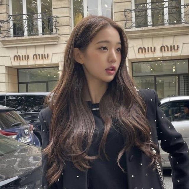 ∘₊✧─── RESTARTING ───✧₊∘

Hey, Im tannie ! I'm looking for interactive moots :) 

– she / her, ‘09, enfj-t, filo 
– not new #kpoptwt / #stantwt 
– any fandom is welcome ! 

Help like and rt to spread !! 
thanks ^^