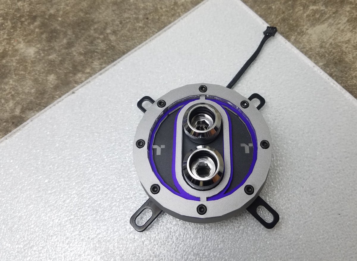 EnviousMods's tweet image. What do you think of this @Thermaltake_na Pacific RGB CPU block i modded to add some serious style!

#thermaltake #cpucooler #pcmodding #enviousmods #casemodding #pccooling #pc