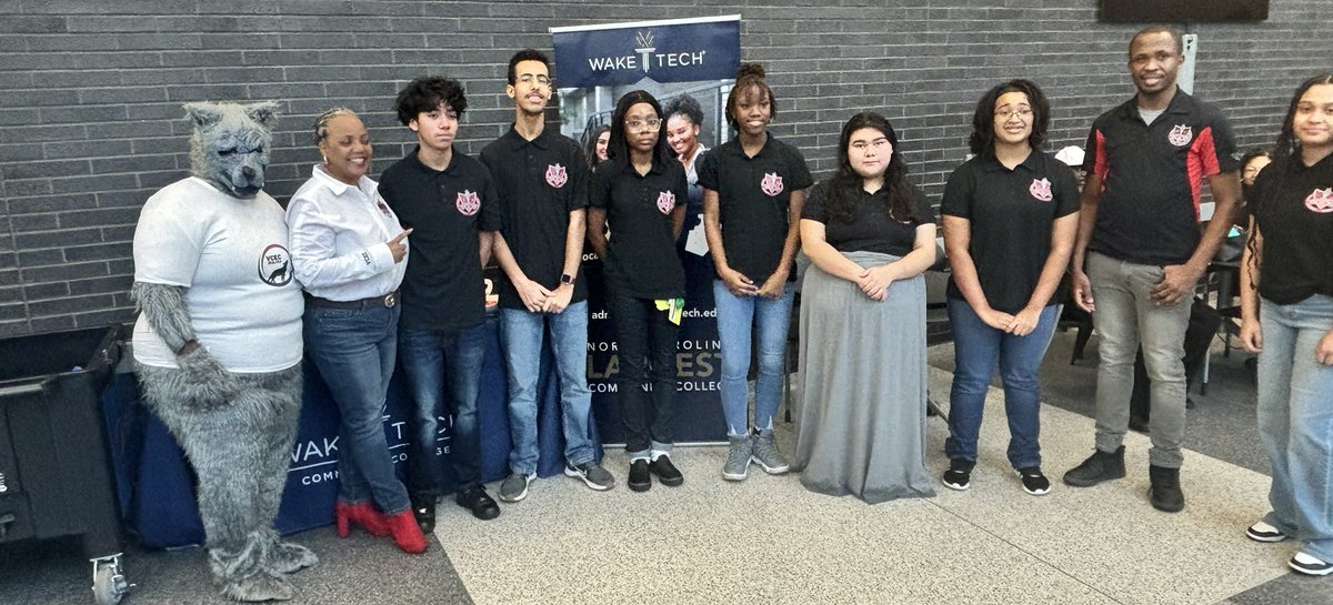 vcecwolfpack's tweet photo. Today our Brain Quest team competed against Pinecrest High School for Season 28 Game 11 of WRAL’s Brain Game. Tune into WRAL on February 10 at 10:30 AM to see how they did. #GoWolfpack #VCEC #WRALBrainGame https://t.co/Lac4Dprx2C