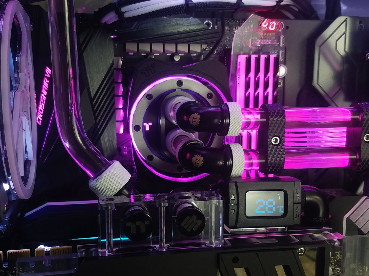 EnviousMods's tweet image. What do you think of this @Thermaltake_na Pacific RGB CPU block i modded to add some serious style!

#thermaltake #cpucooler #pcmodding #enviousmods #casemodding #pccooling #pc
