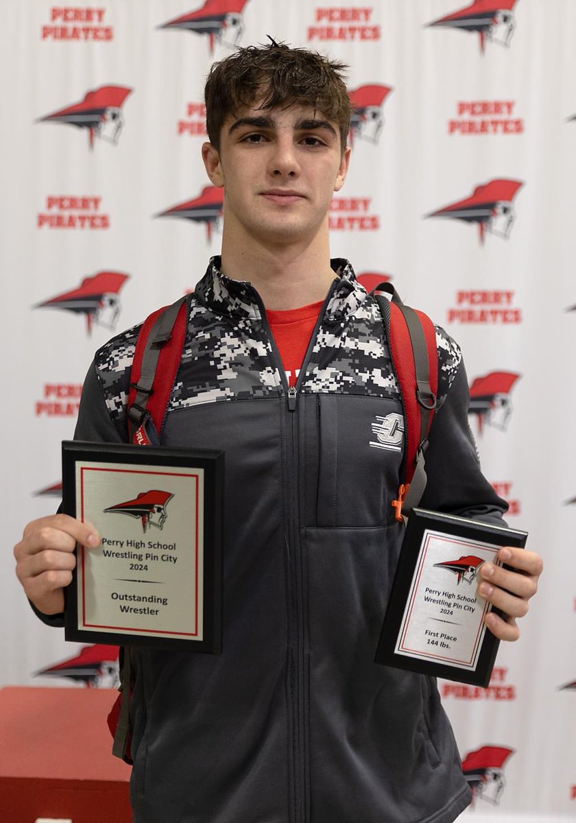 Congratulations to the top two teams at @Perry_Pirates Pin City: 🥇1st Place: Cathedral Prep @cathedralprep 🥈2nd Place: @MentorWrestling Congratulations to the individual award recipients - most pins in least amount of time and outstanding wrestler.