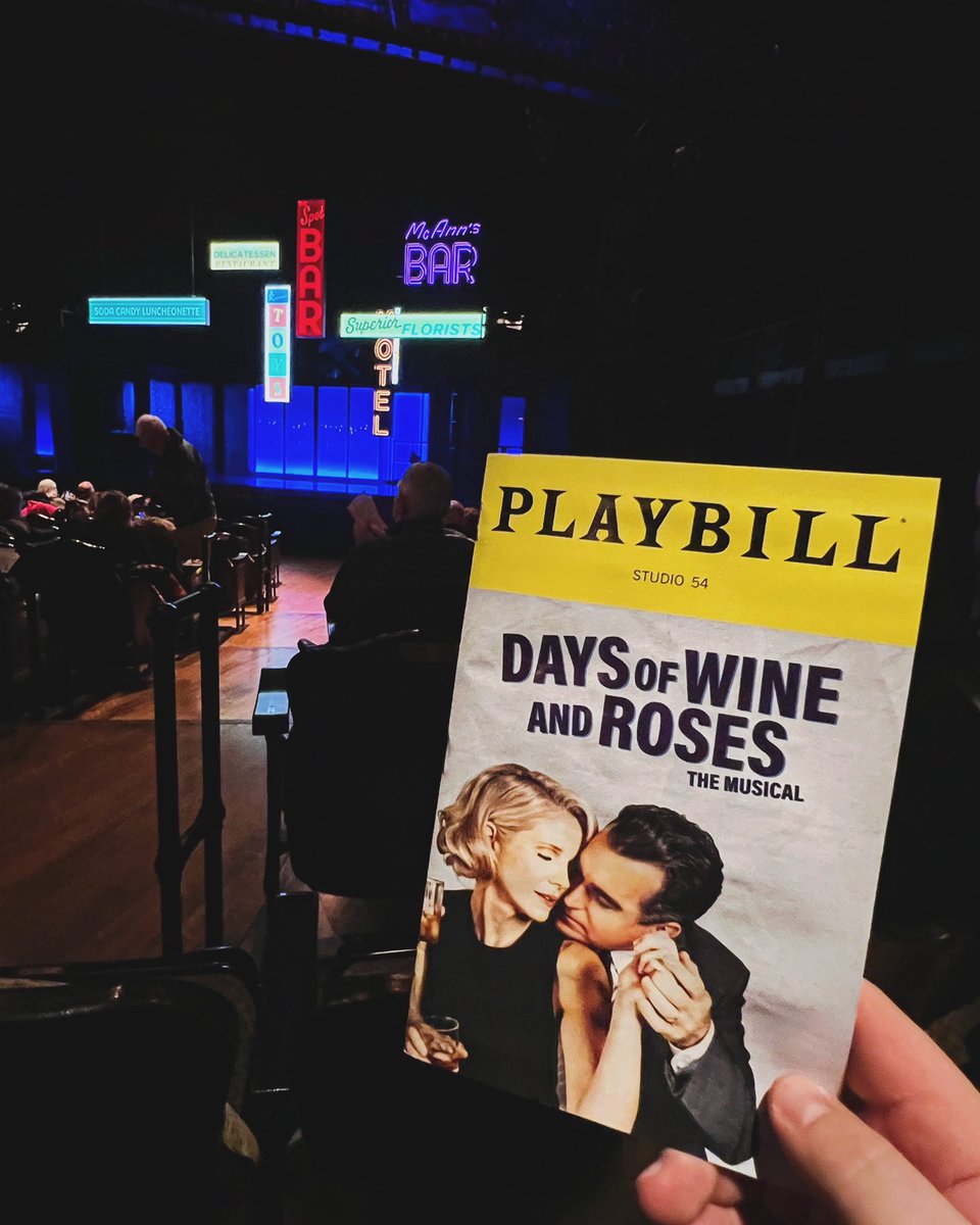 ryanmeitzler's tweet photo. 🍷🌹 https://t.co/AZkd5biDbs