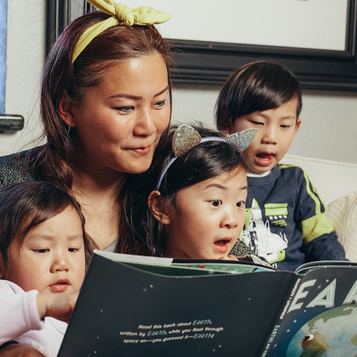 First5Sac's tweet photo. Looking to build a reader? Join the Sesame Street Workshop for an interactive course that explores key literacy goals, strategies, and activities to support learning around language and literacy in young kids. https://t.co/ASfyHYymmq #parenting #resources #talkreadsing https://t.co/9cpJYArjdz