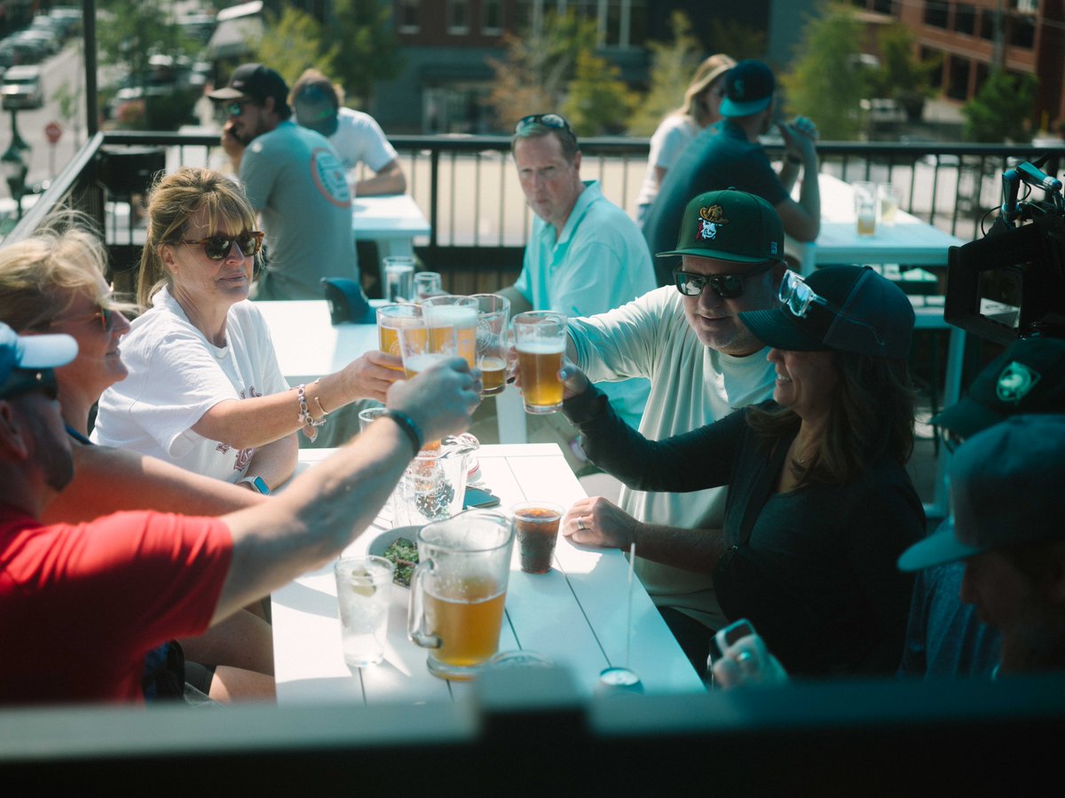 JeremiahBrewing's tweet photo. It's the weekend. You're drinking. Show us.

 #jeremiahjohnson #craftbeer #mountainman #montana #whitefish #CDA #greatfalls #jeremiahjohnsonbrews #montanacraftbeer #brewinginmontana #craftedinmontana #beerwithaview https://t.co/qFDZmgZO7u
