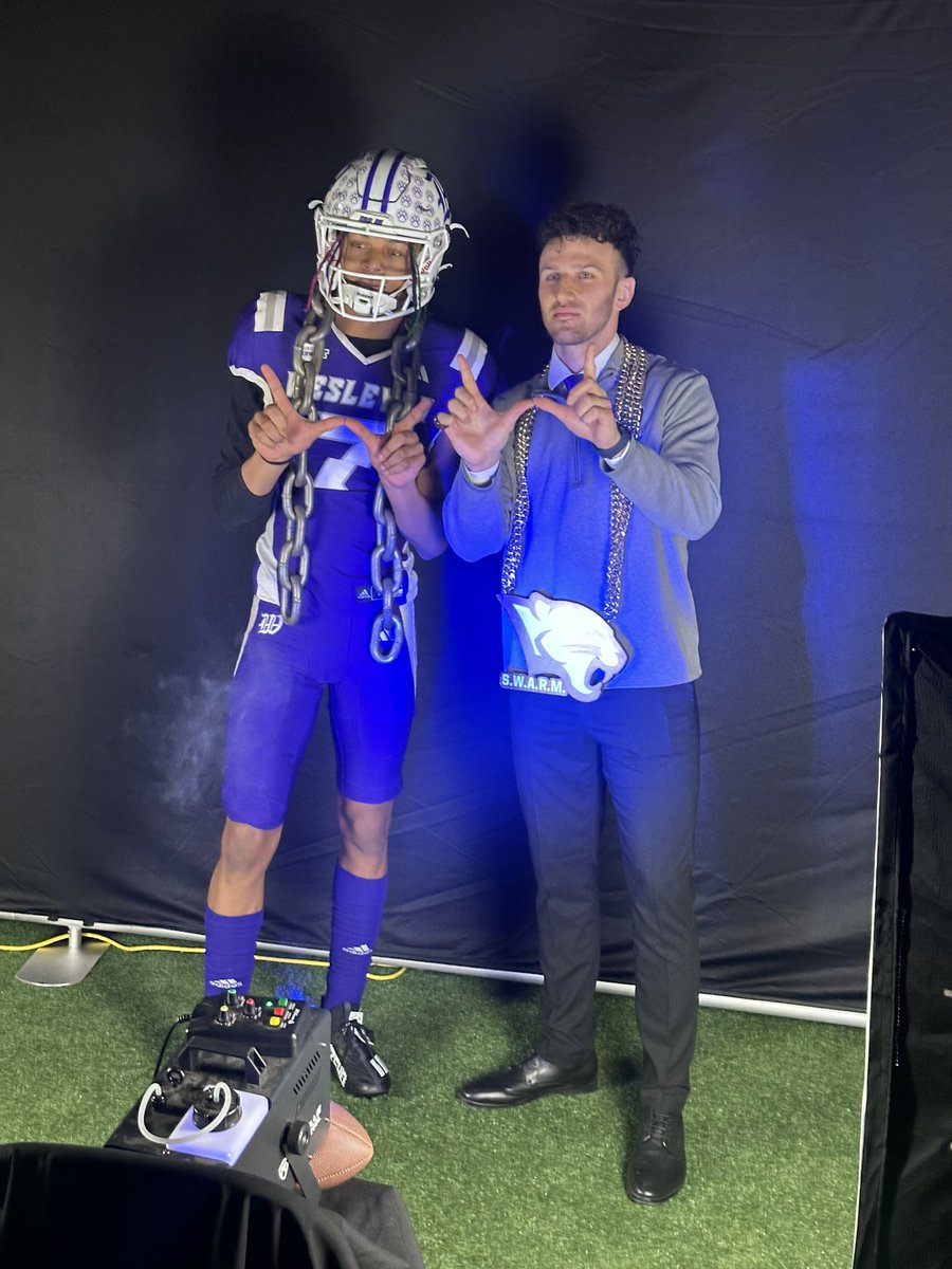 JuJu Davis (@juelle_davis) on Twitter photo Had a great visit today <a href="/kwc_football/">Kentucky Wesleyan Football</a> <a href="/CoachWalker_M/">Coach Mike Walker</a> <a href="/CoachYoung41/">Coach Tyrone Young Jr. II ™</a> thank you for the thorough insight to your wonderful program! #digin Had a great visit today <a href="/kwc_football/">Kentucky Wesleyan Football</a> <a href="/CoachWalker_M/">Coach Mike Walker</a> <a href="/CoachYoung41/">Coach Tyrone Young Jr. II ™</a> thank you for the thorough insight to your wonderful program! #digin