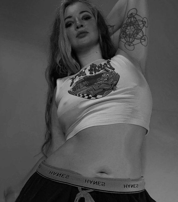 What are you doing down there? 👀 https://t.co/904iwBWtOA<a href="/tag/fridayfeeling"class="tags"><span>#fridayfeeling</span></a>