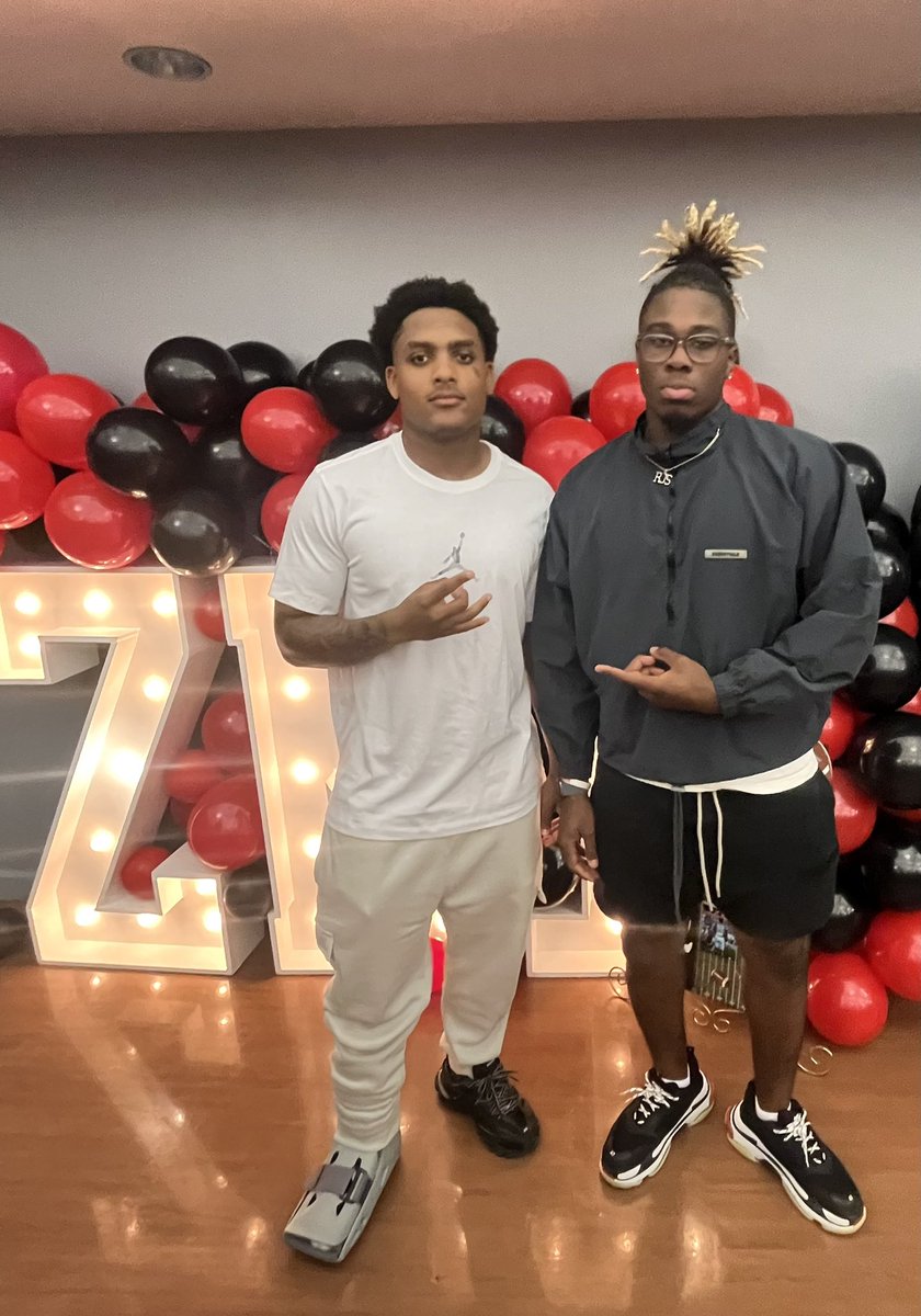 LaTishaStaten9's tweet image. Great time celebrating @ziontaylor2024.  Go be great at UH!
So proud of these former Sienna Stallions.  They are all superstars and will do great things in life.  Started with The best little league coaches. #TheFoundation #LoveTheseYoungMen #Greatness @RJStaten8 @robostat