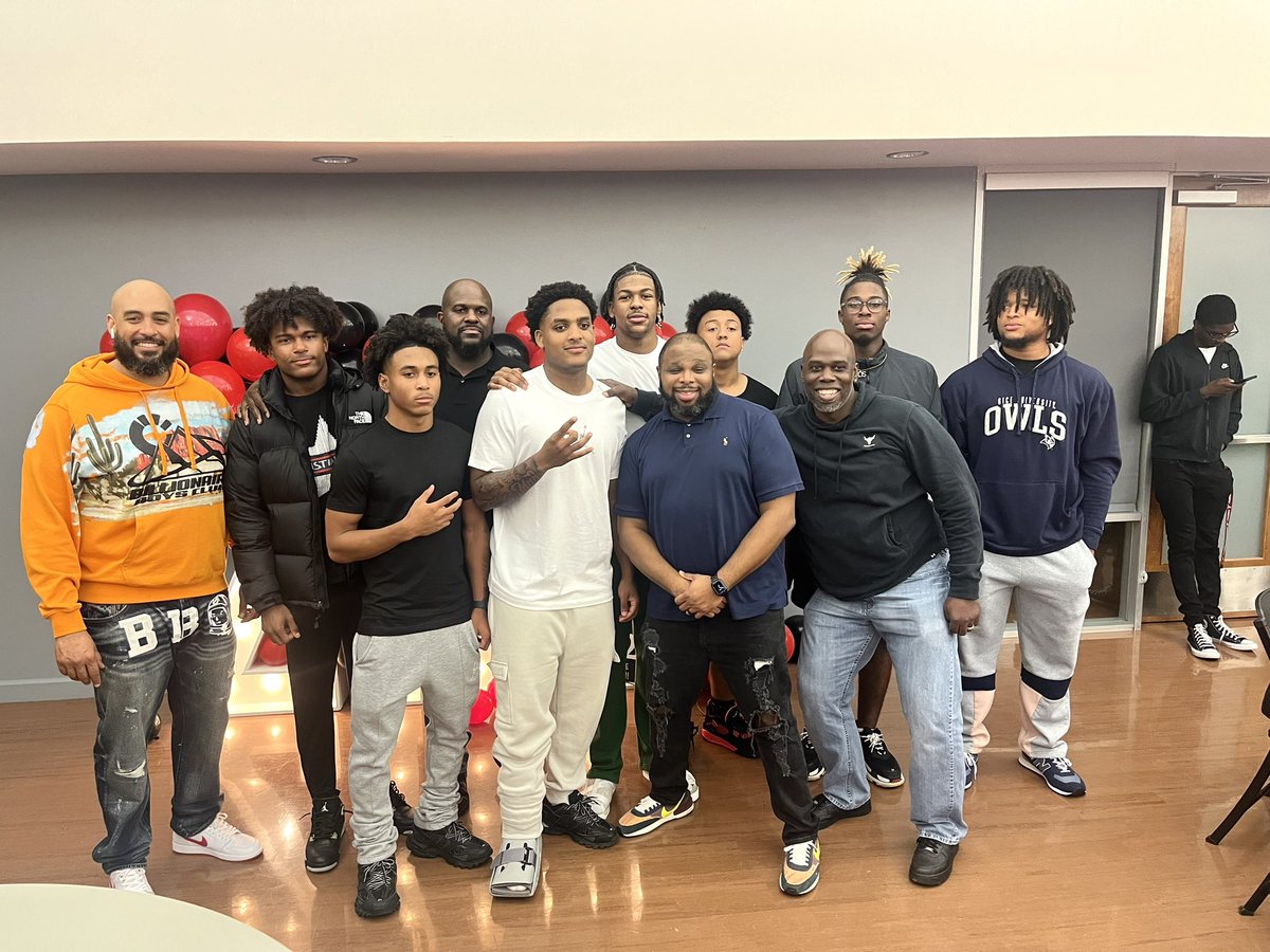 LaTishaStaten9's tweet image. Great time celebrating @ziontaylor2024.  Go be great at UH!
So proud of these former Sienna Stallions.  They are all superstars and will do great things in life.  Started with The best little league coaches. #TheFoundation #LoveTheseYoungMen #Greatness @RJStaten8 @robostat