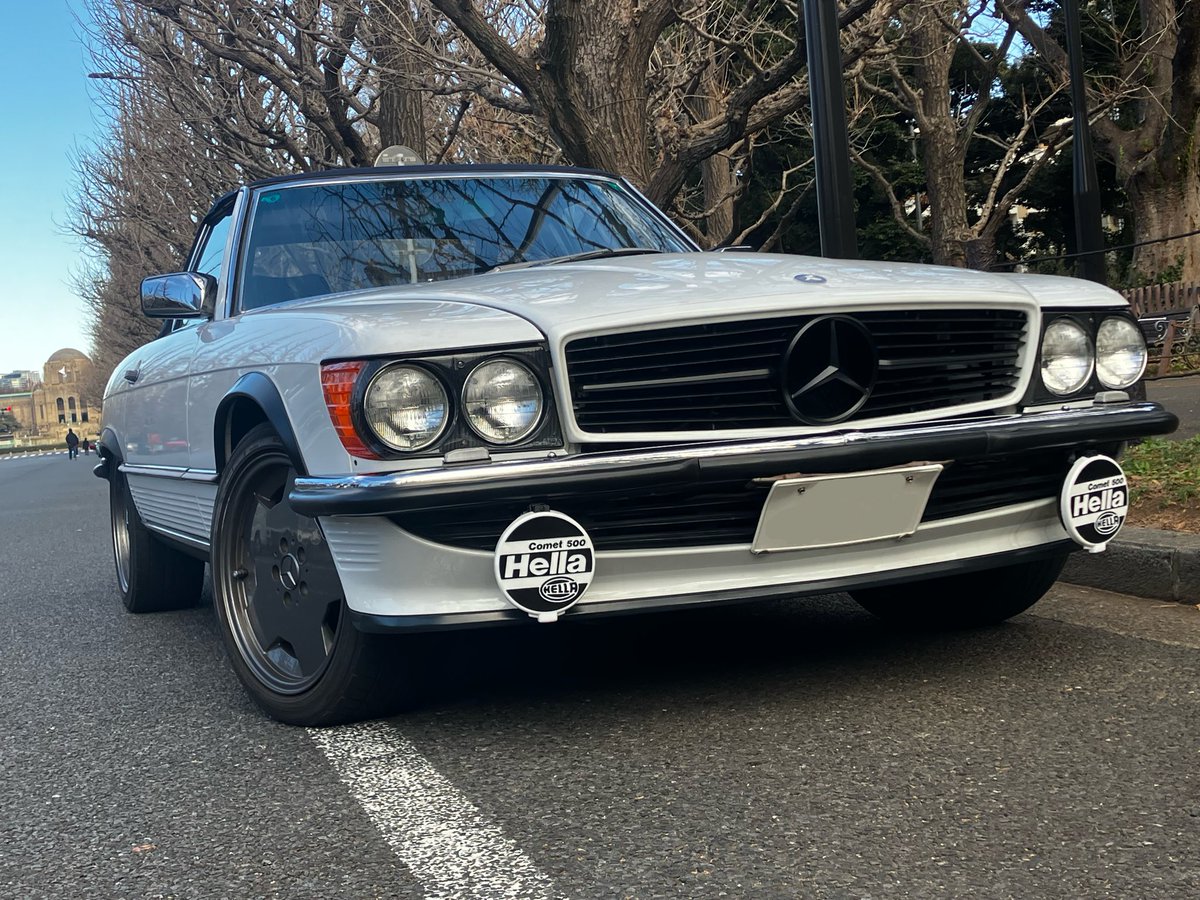 NMTiL4200GT916's tweet photo. #ハンドルを切っておけば格好良く撮れる説
#r107 #560sl #MT換装 https://t.co/uxR40iaoxD
