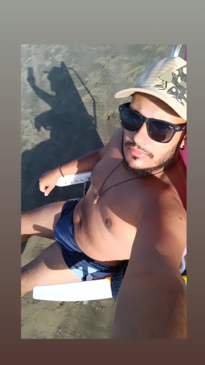 Rafah47443161's tweet photo. #praia #ferias2024 #peruibe #descando #liberdade #gay https://t.co/TbXz8GLaFq